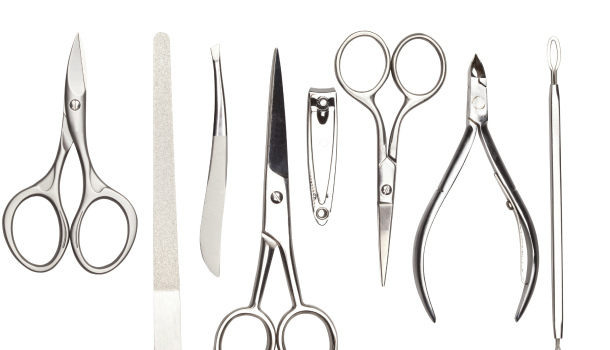 how-to-clean-metal-beauty-tools