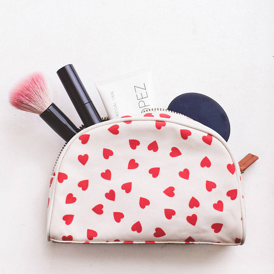 original_hearts-make-up-bag