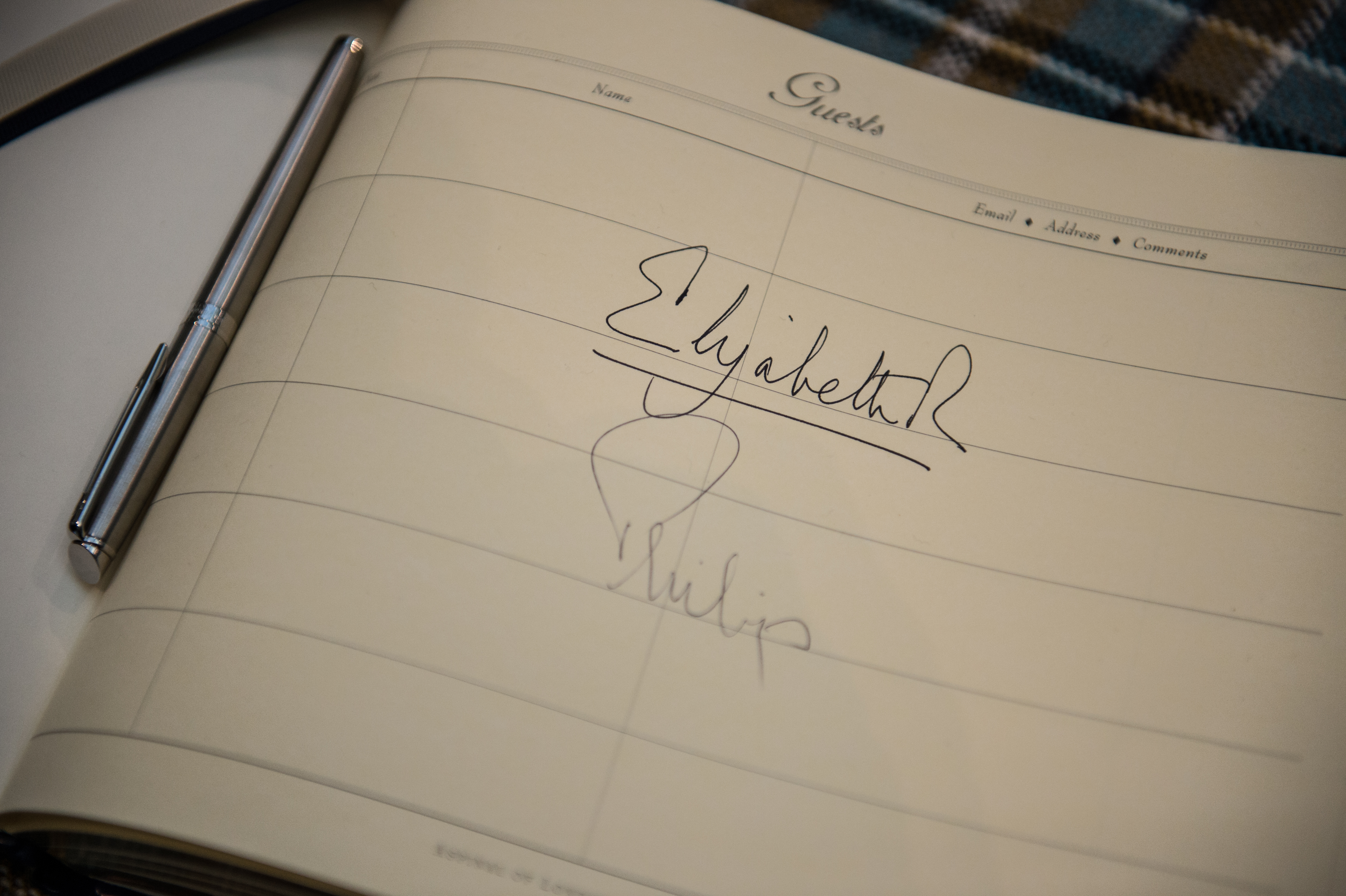Signature_of_Elizabeth_II