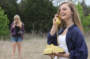 Telefonní procházky jsou jen jedním z mnoha zlozvyků při hovoru
